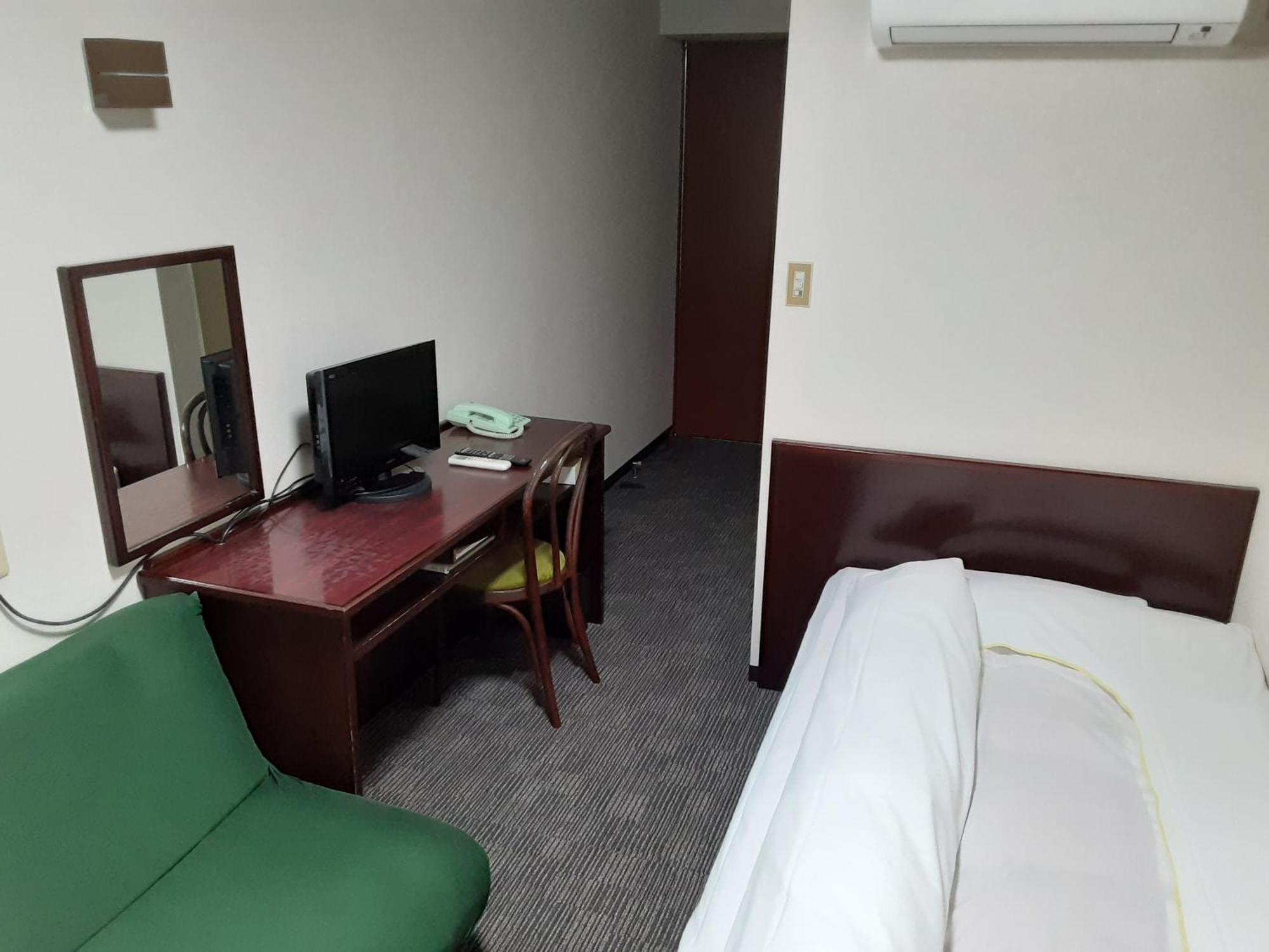 Aoi Business Hotel Fukuyama Exteriör bild