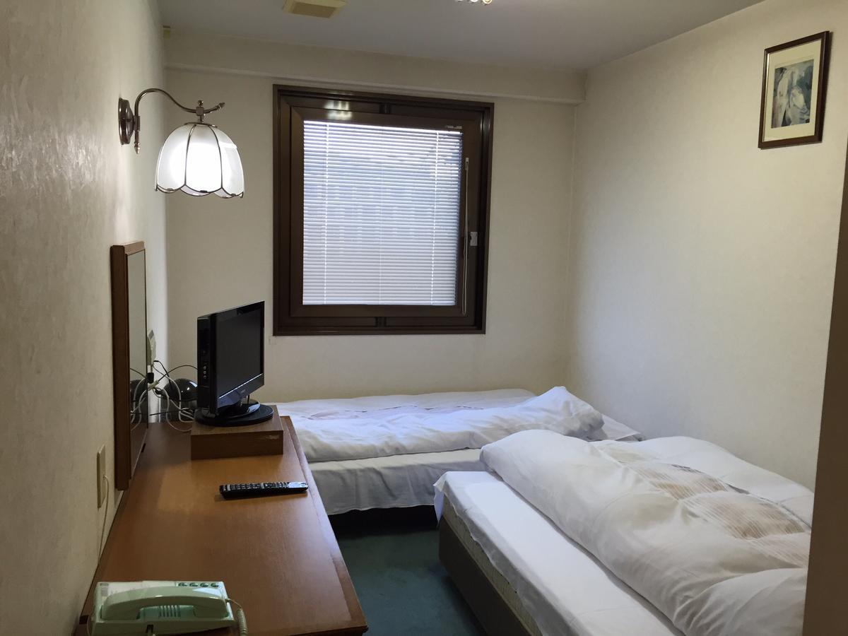 Aoi Business Hotel Fukuyama Exteriör bild